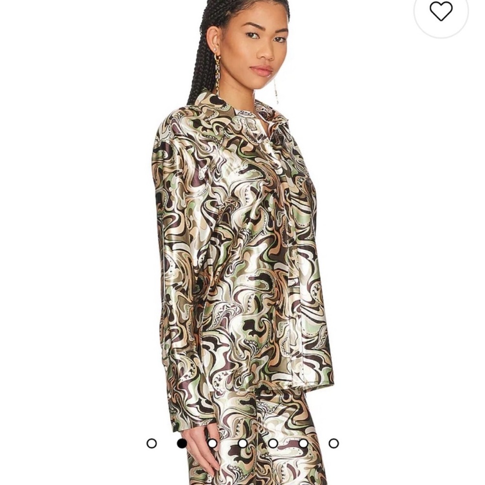 Camila Coelho | Torrence Satin Button Down Shirt in Brown Waves | XXS